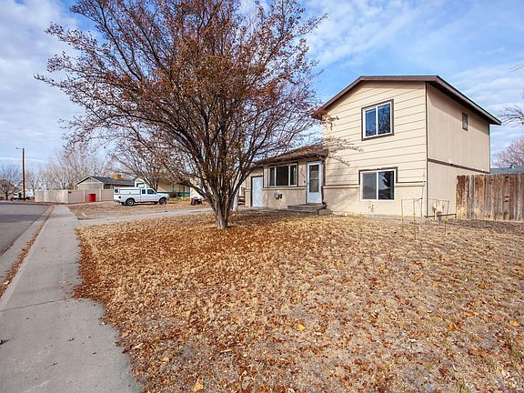 3rd image of 3006 Zenobia St