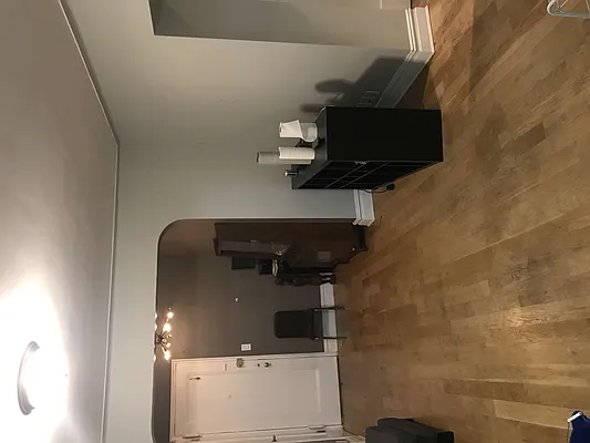 Rented by Samuel Realty Group LLC | media 16