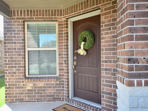 2nd image of 502 Saffron Plum Ln
