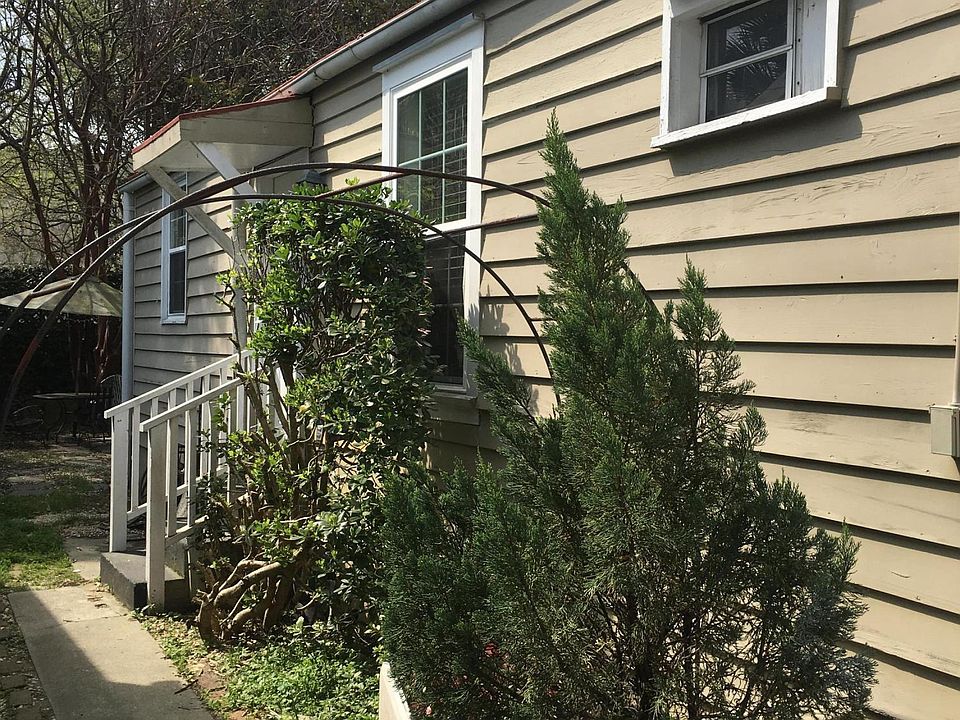 2nd image of 113 Smith St