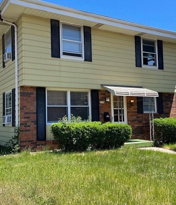 1st image of 2627 W Becher St #1
