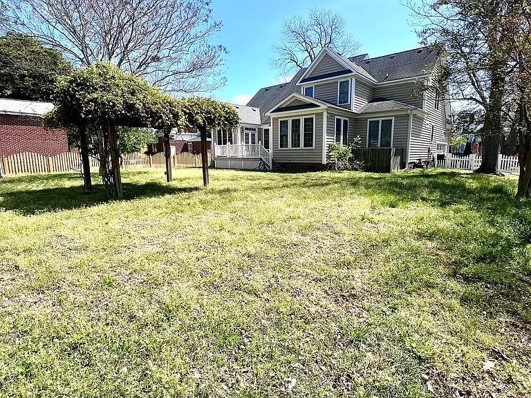 1501 Chesapeake Ave — Photo 21