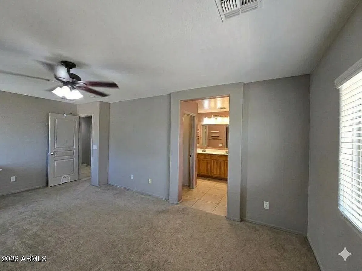 3 bed, 1564 sqft, $2,100 — Photo 1