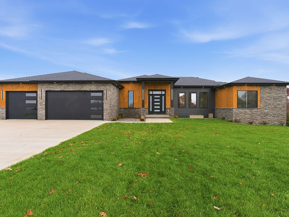 1st image of 318 Sunset Drive