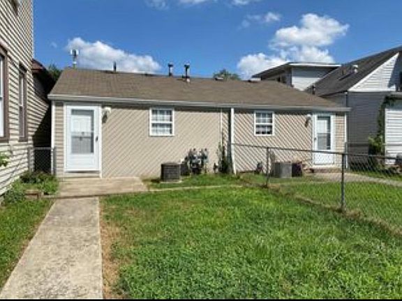 3rd image of 3710 Taylor Blvd
