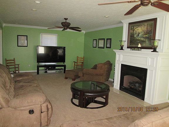 3rd image of 870 Wexford Way