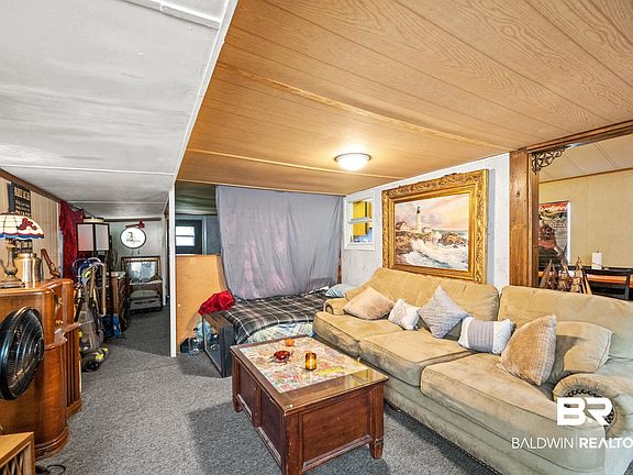 5th image of 351 Buena Vista Dr