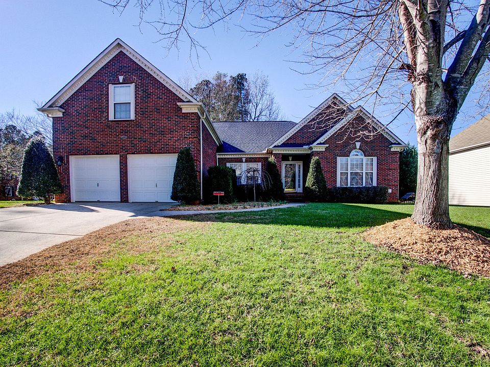 1st image of 10323 Gunnison Ln