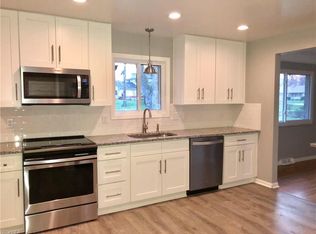 1156 E Dartmoor Ave, Seven Hills, OH