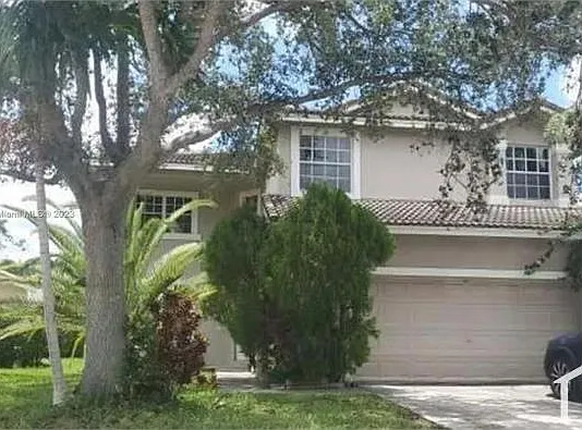 5 bed, 2604 sqft, $5,400 — Photo 2