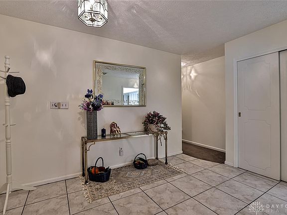 5th image of 932 Brittany Hills Dr