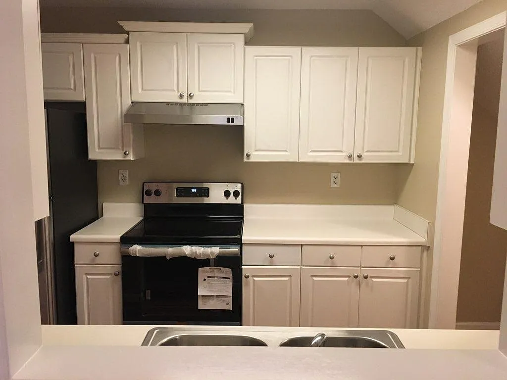 2457 Old Greenbrier Rd — Photo 2