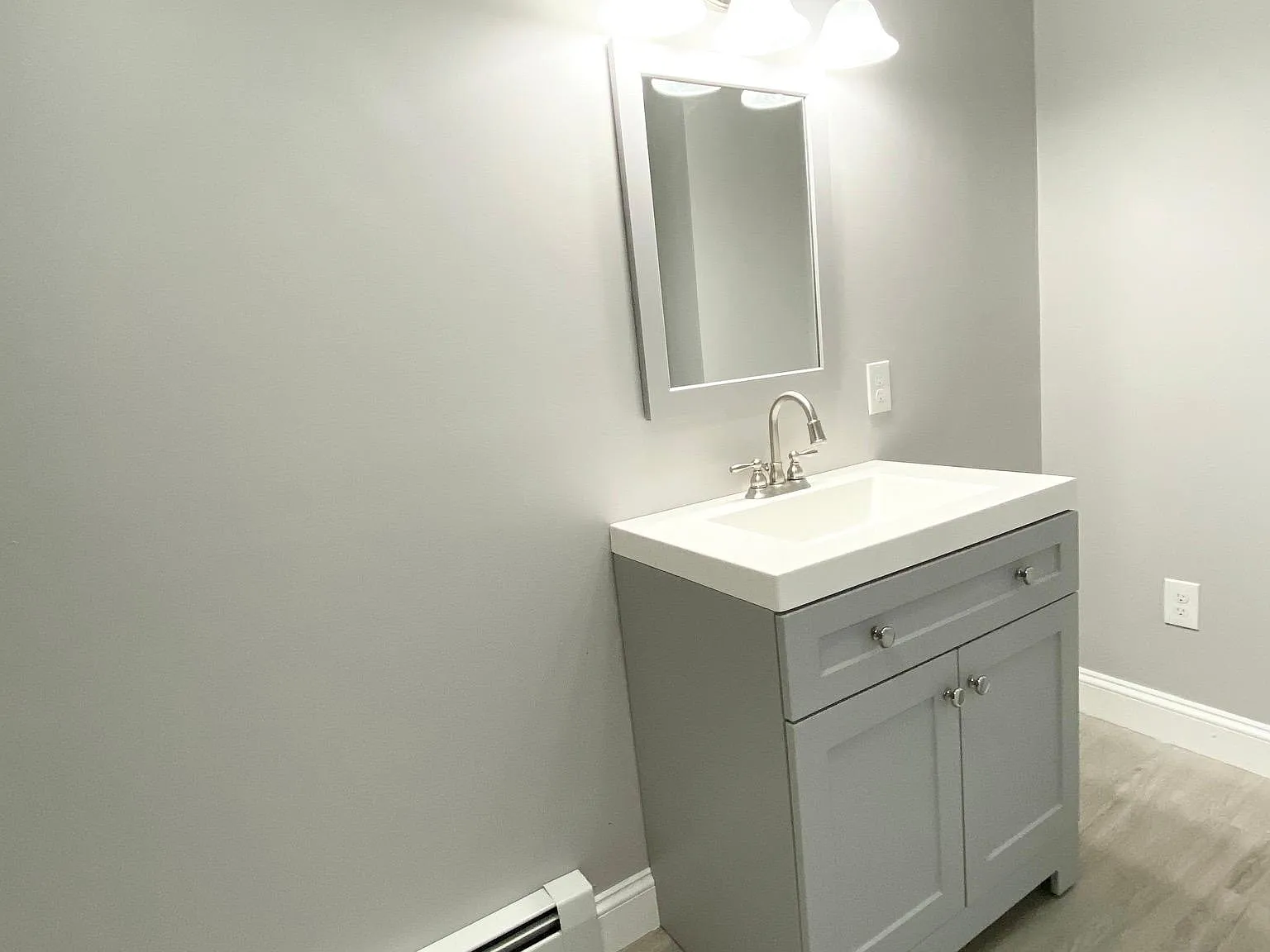2 bed, 923 sqft, $1,800 — Photo 3