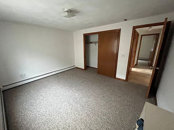 3rd image of 985 Atwood Ave APT 3