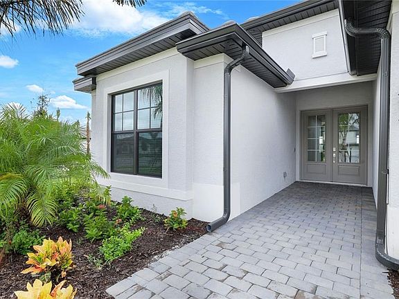 3rd image of 18739 Ivywood PL