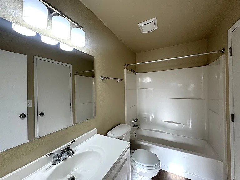 Casa Mia Apartments# — Photo 11