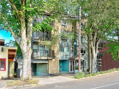 7814 Greenwood Avenue N UNIT 401, Seattle, WA, 98103