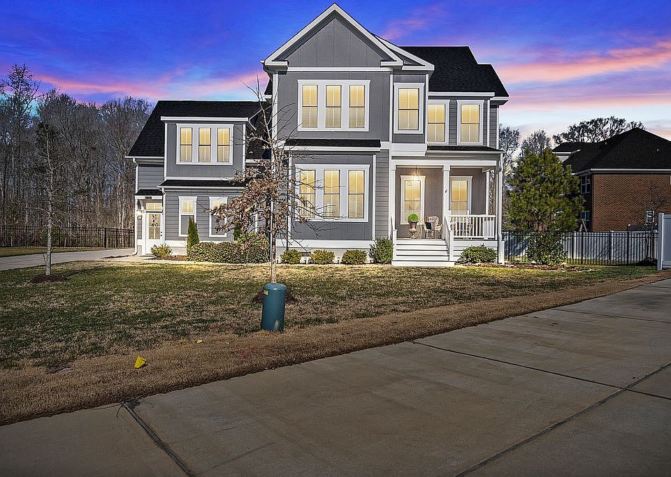 1st image of 204 Leyland Ct