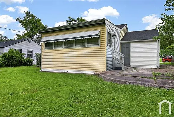 10409 Renfrew Dr — Photo 5