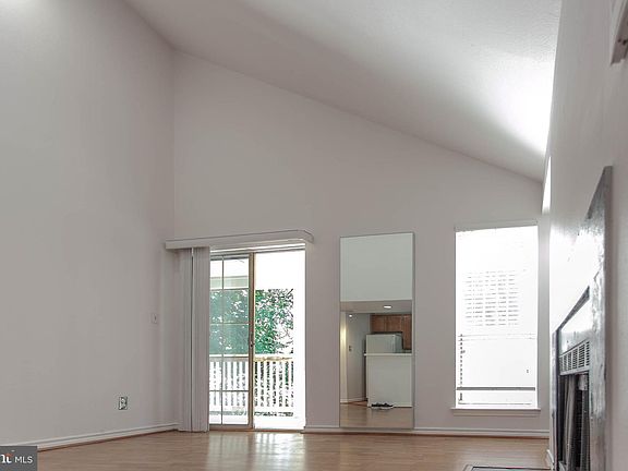 3rd image of 3914 Penderview Dr APT 532