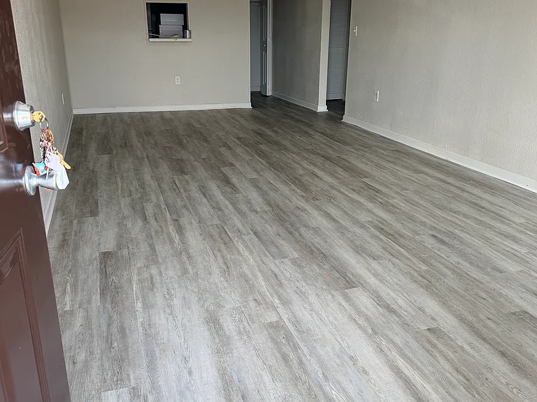 Entrance Living Room