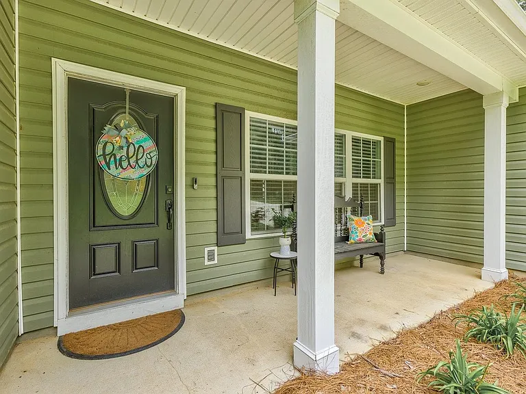 6186 Hugh Rd — Photo 3