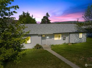1805 Raymond Ave, Bridgeport, WA