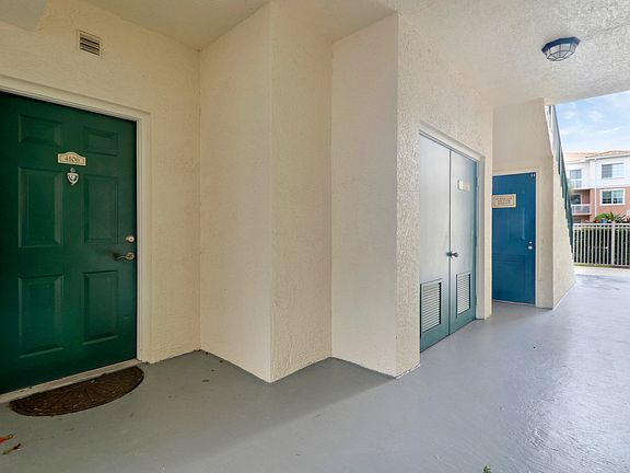 2nd image of 4106 E Myrtlewood Circle #4106