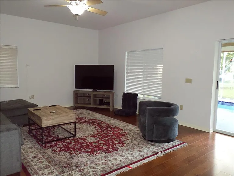 19407 Sandy Springs Cir — Photo 12