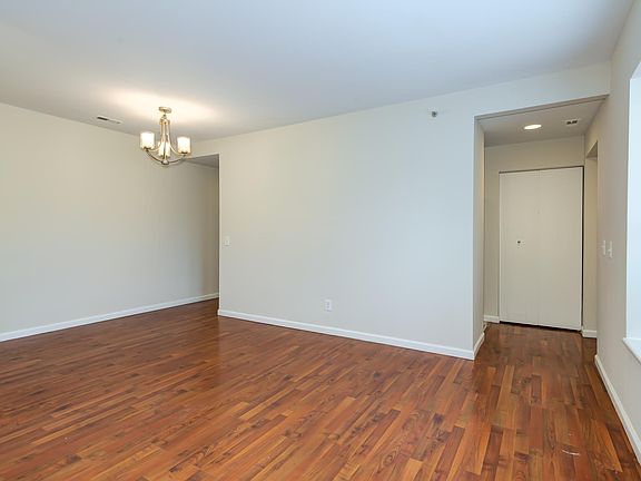 5th image of 401-5438 Delmar Blvd #401