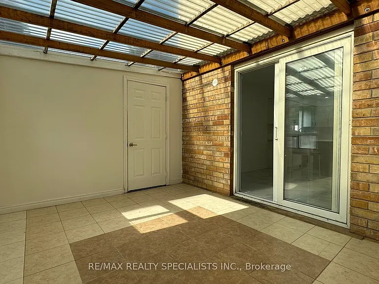 505 Bridlewreath Ct #UPPER LVL — Photo 47