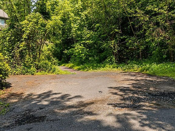 3rd image of 303 Silverbell Ln Lot 0