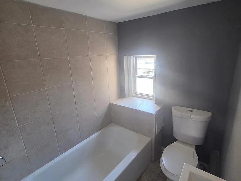 944 Cantrell St — Photo 7