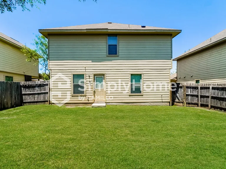 8918 Gerald Ohara — Photo 11