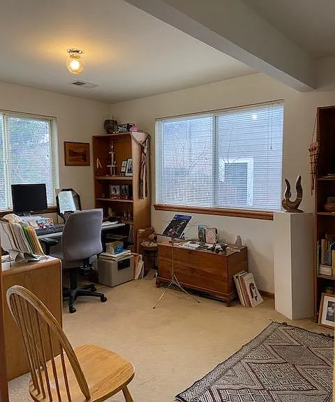 581 W Arrowhead St — Photo 18