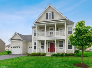 3666 Shaughnessy Dr, Elgin, IL 60124