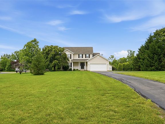 5th image of 818 Nueway Dr
