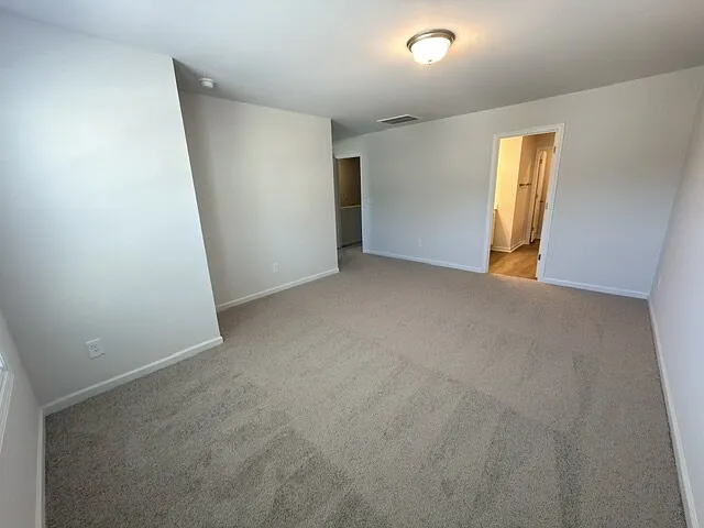 121 Bartlett Dr — Photo 24
