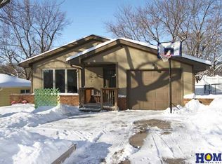 821 N 5th St, Seward, NE 68434