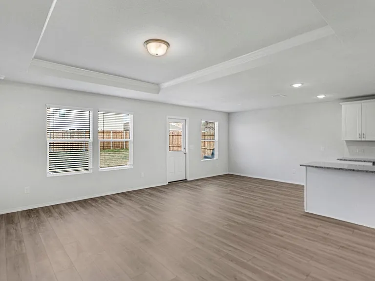 16009 Wanderer Ln — Photo 9