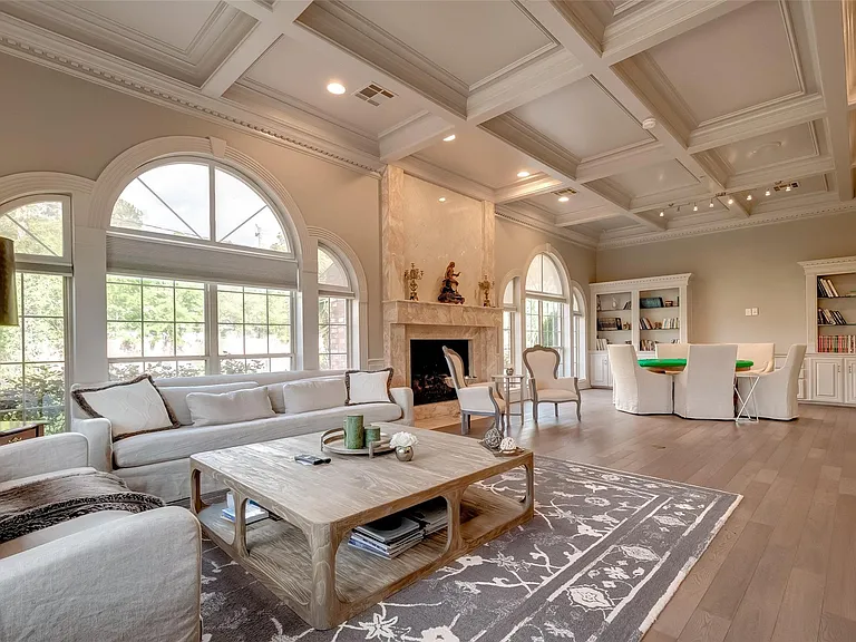 12445 Memorial Dr — Photo 20