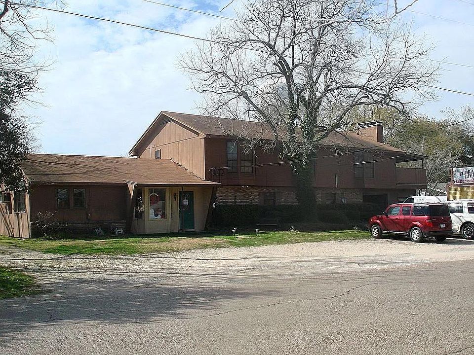 1st image of 709 N Kaufman St #A