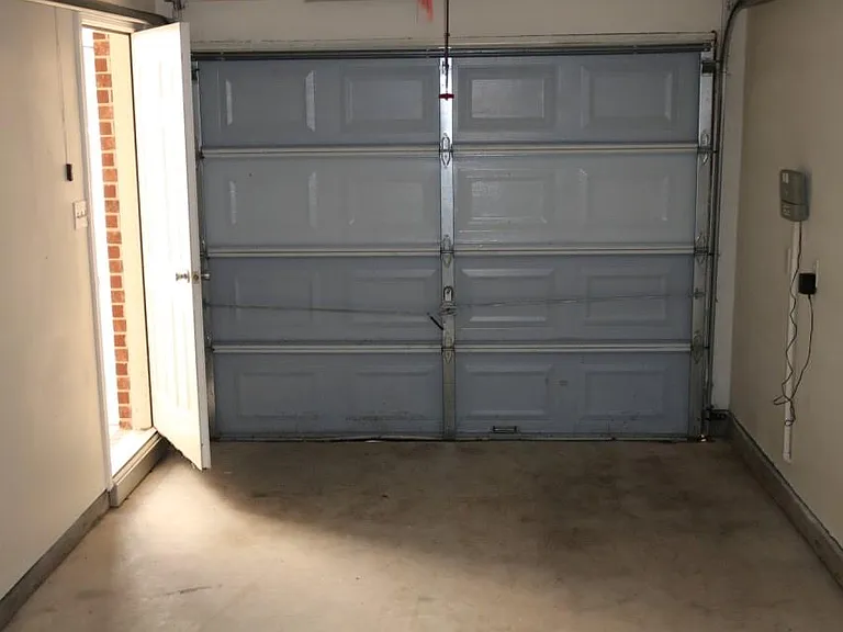 7102 Spring Run Ln — Photo 34