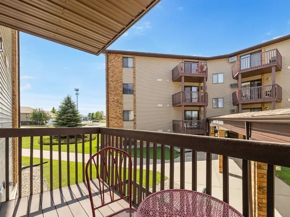 924B 28th Ave SW Unit 207-207B, Minot, ND 58701