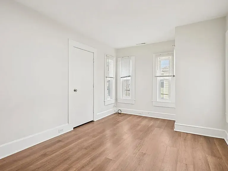1 Rockdale Ave #2 — Photo 4