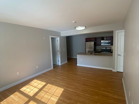 5th image of 26 Pond St #1