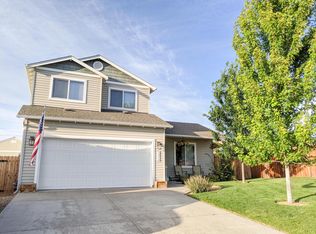 3046 NW 9th Ct, Redmond, OR 97756
