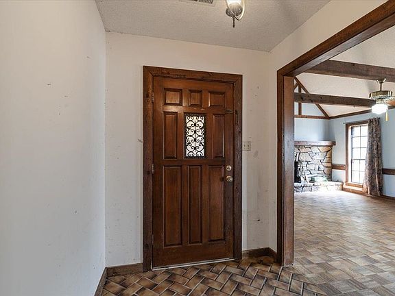 5th image of 5593 Yale Rd