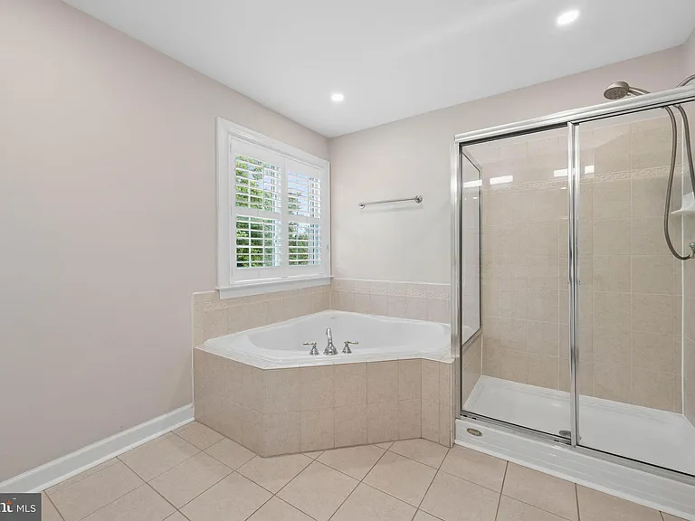 110 Bedrock Dr — Photo 29
