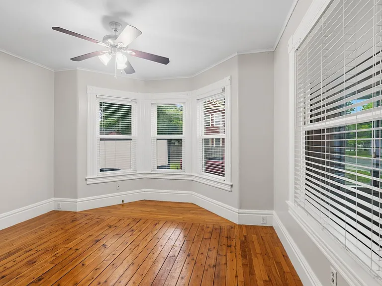 42 Glen St #44 — Photo 9